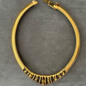 Monet vintage gold tone necklace